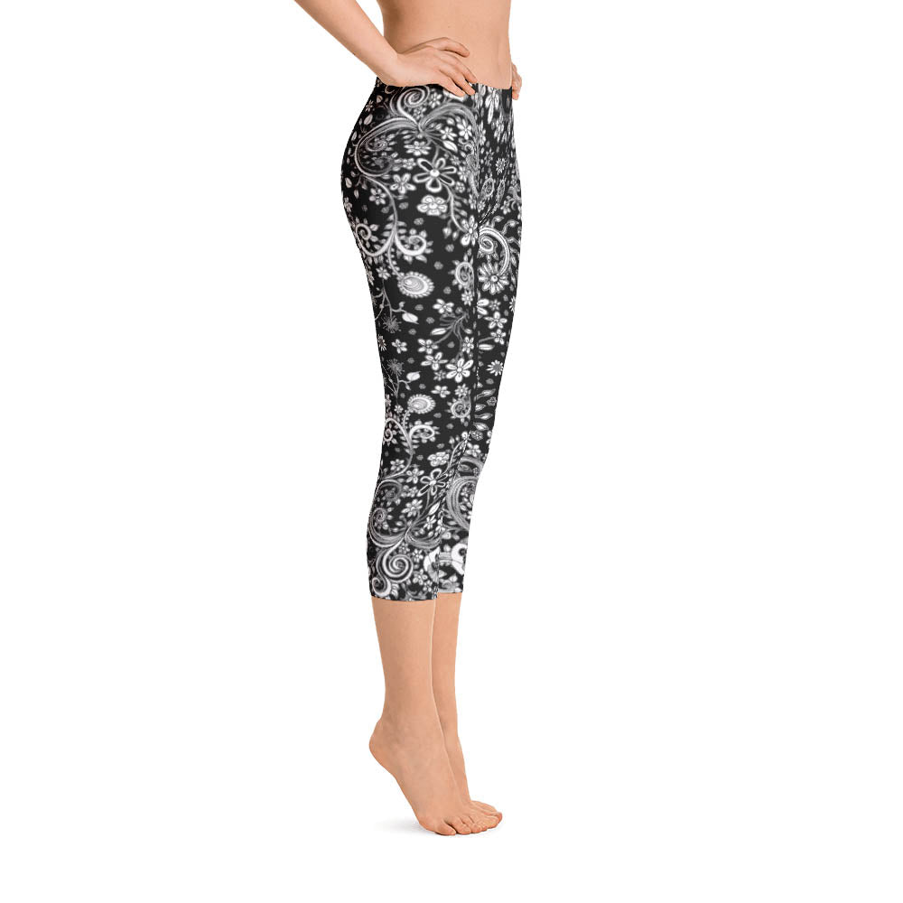 Abstract Capri leggings, Workout Pants 'Black Birds of a Flower